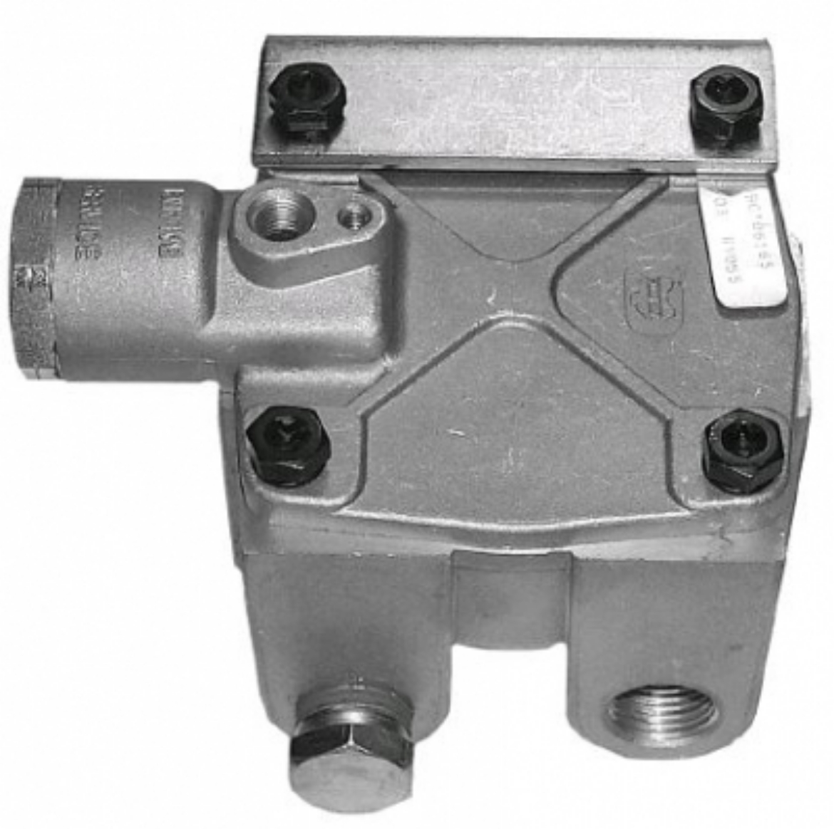 Picture of RELAY VALVE R14H STYLE 4PSI CRACK PRESSURE WITH BRACKET
(REPLACES 103010, 104146)