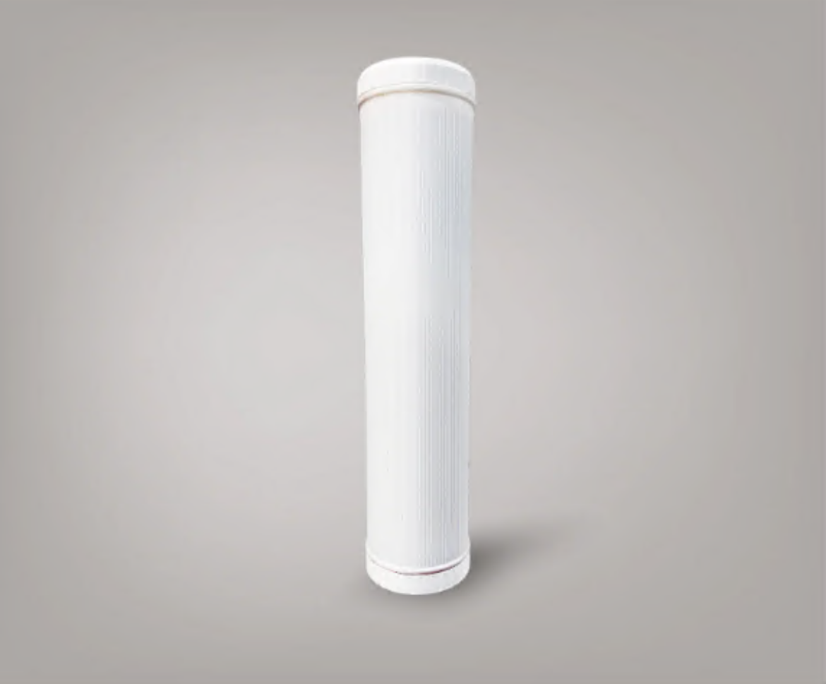 Picture of BigBoi 1 x20 inch preloaded dionized resin cartridge
for the D-IONIZR1 & D-IONIZR2